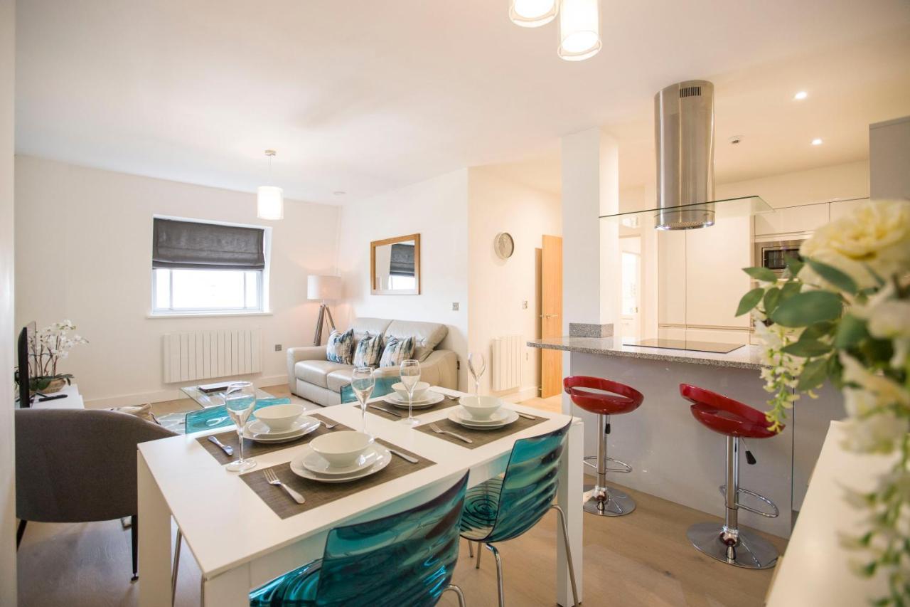 Urban Living'S ~ King Edward Luxury Apartments In The Heart Of Виндзор Экстерьер фото