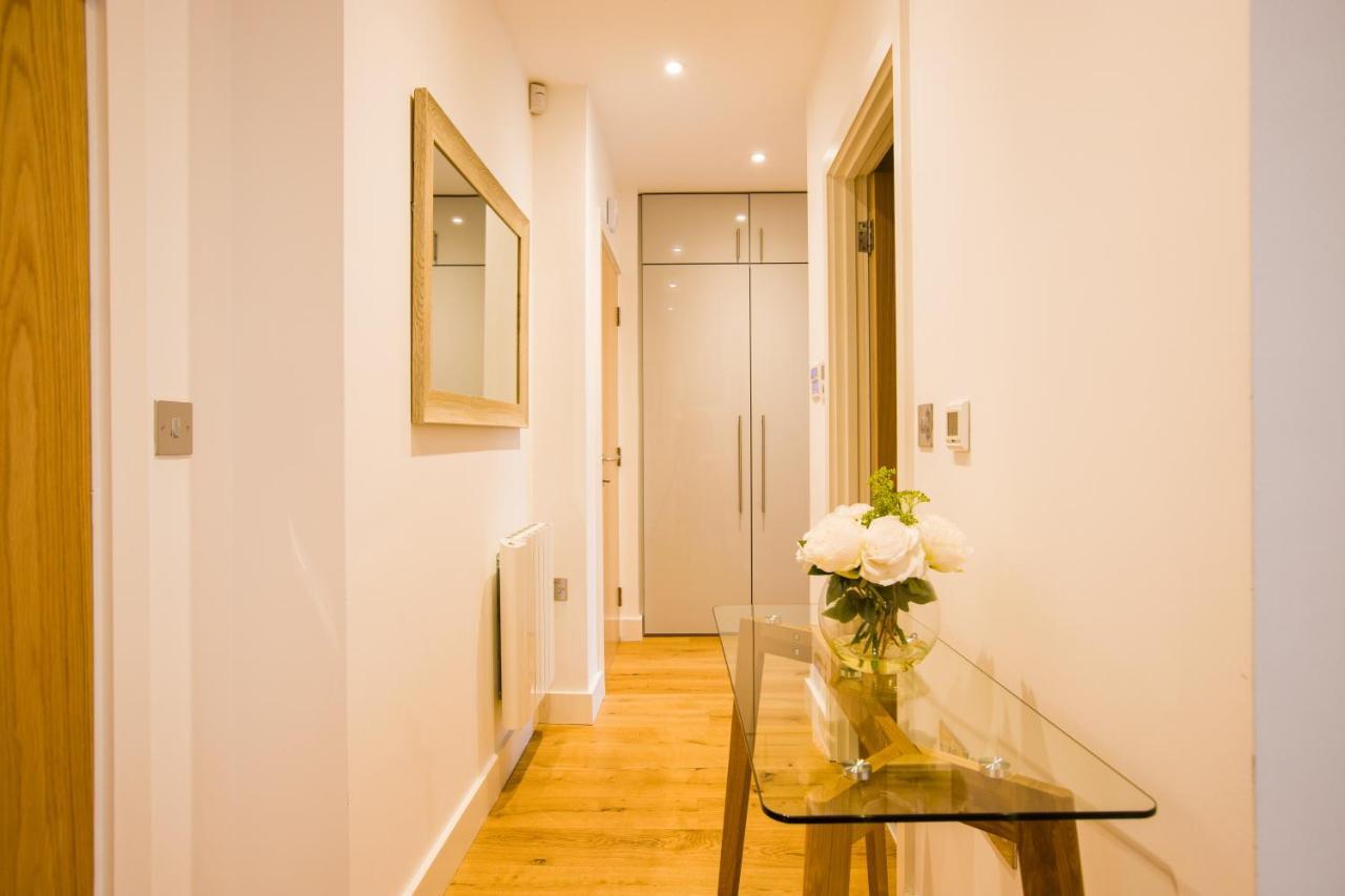 Urban Living'S ~ King Edward Luxury Apartments In The Heart Of Виндзор Экстерьер фото