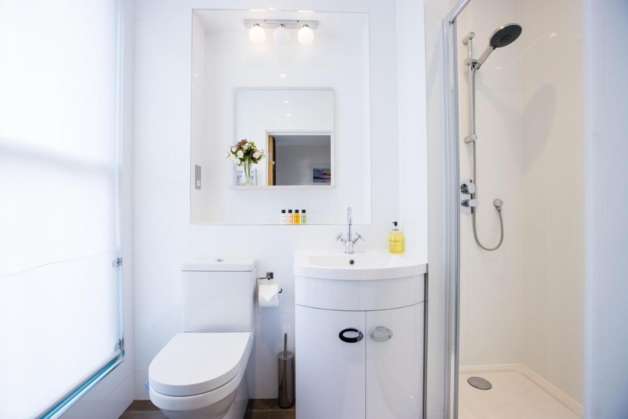 Urban Living'S ~ King Edward Luxury Apartments In The Heart Of Виндзор Экстерьер фото