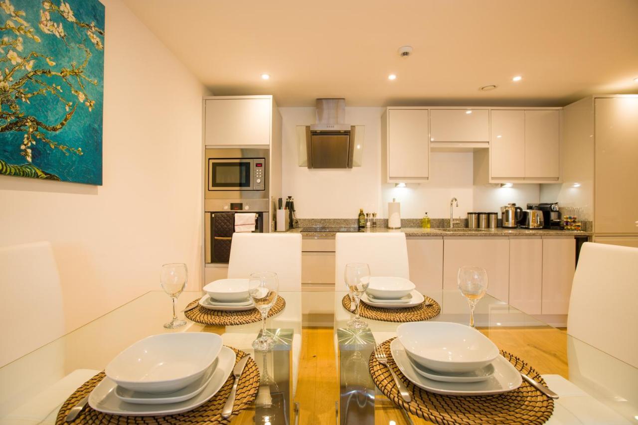 Urban Living'S ~ King Edward Luxury Apartments In The Heart Of Виндзор Экстерьер фото